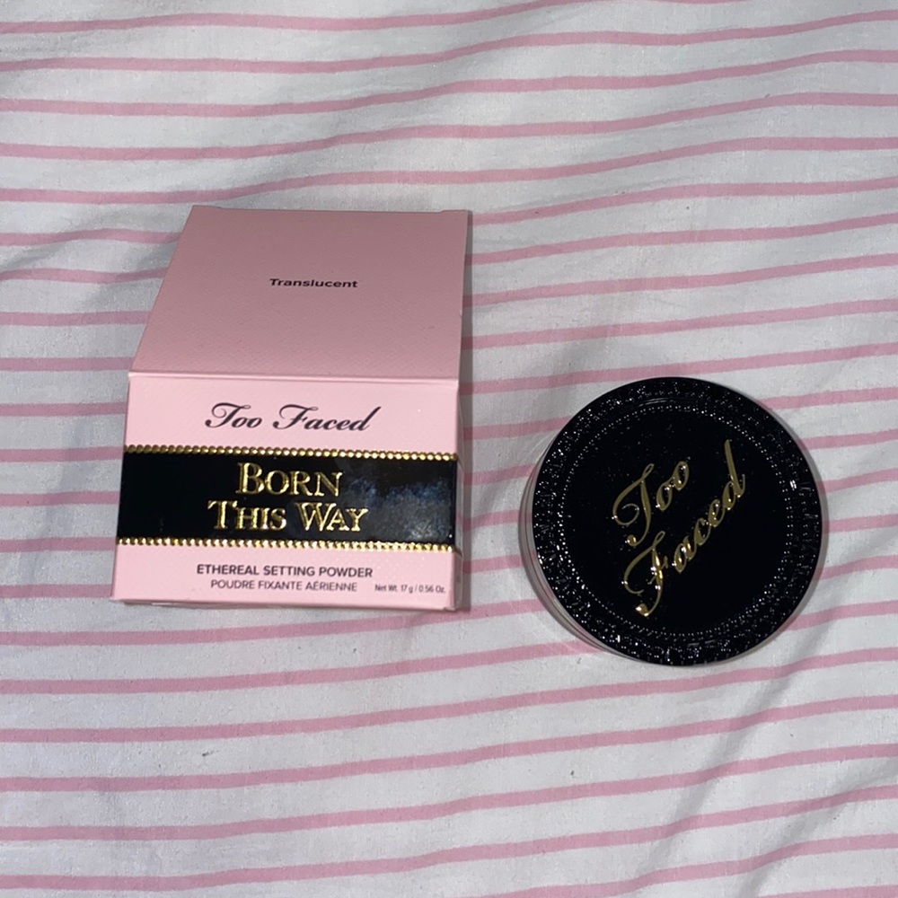 Too faced - born this way translucent powder